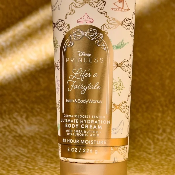 Disney Princess LIFE’S A FAIRYTALE Bath & Body Gift Set (8 Items) - Picture 3 of 10